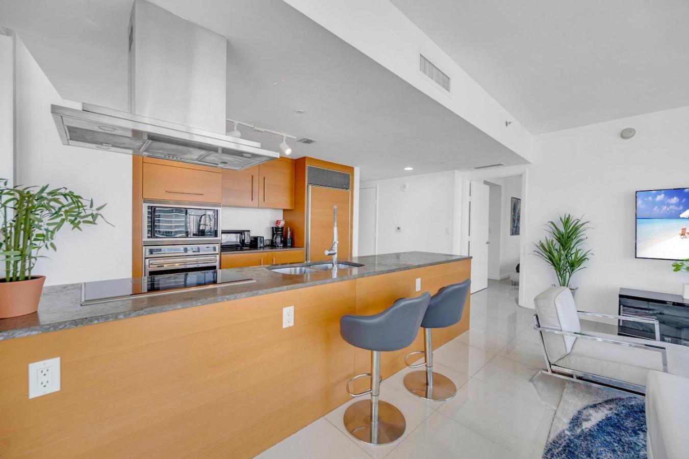 *W Icon Brickell- Luxury 2Br Highrise Corner Condo** Miami Esterno foto
