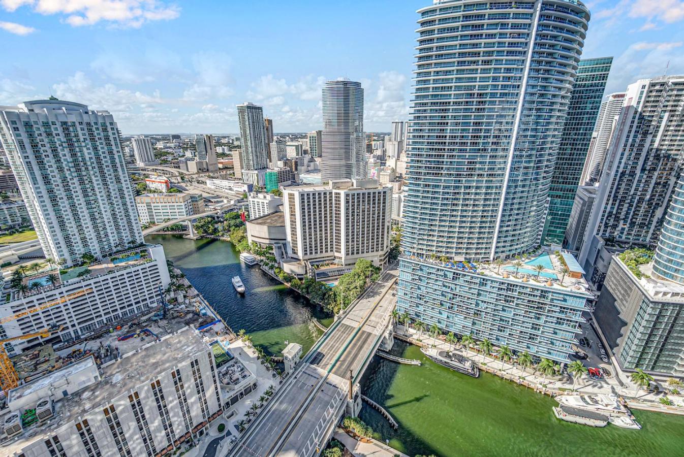 *W Icon Brickell- Luxury 2Br Highrise Corner Condo** Miami Esterno foto